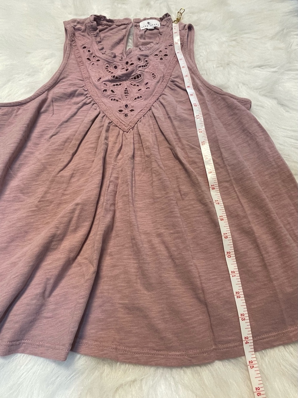 True Craft Mauve Sleeveless Eyelet Yoke Tank - Picture 4 of 8